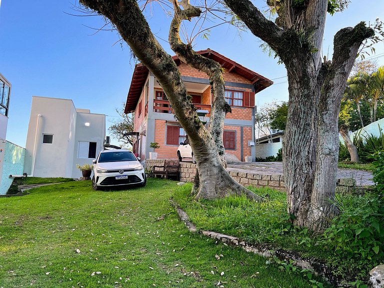 Brisa da Praia de Ingleses - 250 m da praia